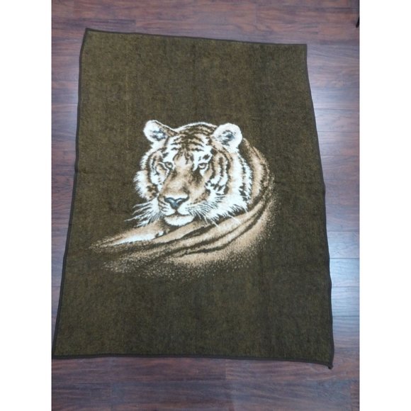 Lion Head Blanket 57 x 75 Reversible No Brand tag - Picture 3 of 5